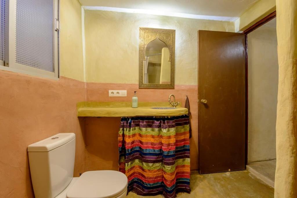 Hostal Nazari Cogollos De La Vega Bagian luar foto